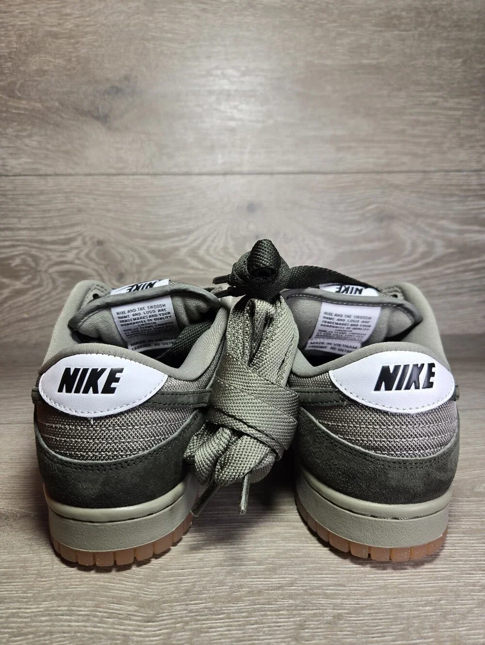 Nike SB Dunk Low Pro B Sequoia/ Light Army HJ0367-301 Men’s 8 / Women's 9.5 New